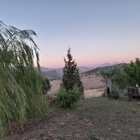 Agriturismo la stragola Nicosia Exterior foto